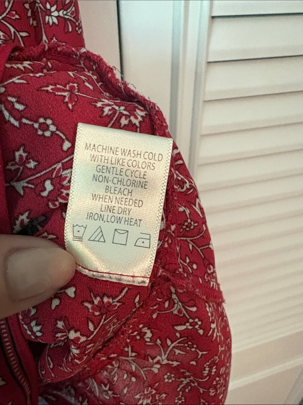 Max Studio Red Floral Wrap-Style Mini Dress Size Medium-Large - Picture 12 of 12